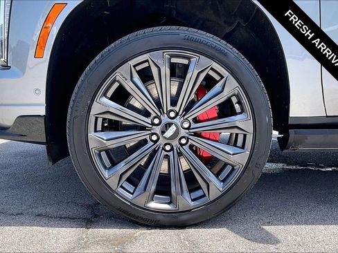 Used 2025 Cadillac Escalade V AWD/4WD image 35