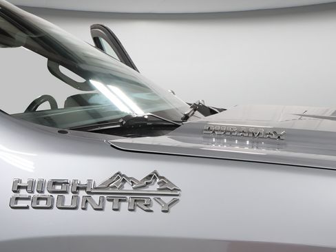 Used 2024 Chevrolet Silverado 1500 High Country w/ High Country Premium Package AWD/4WD image 32