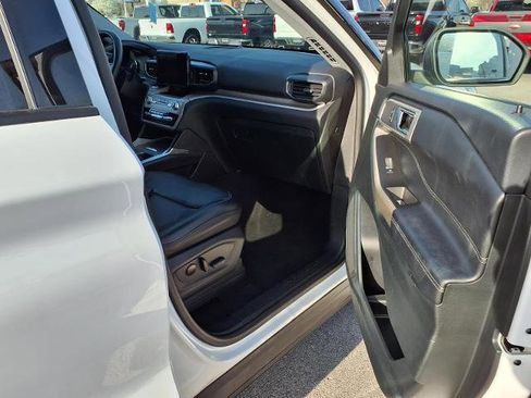 Certified 2023 Ford Explorer XLT w/ Equipment Group 202A image 23