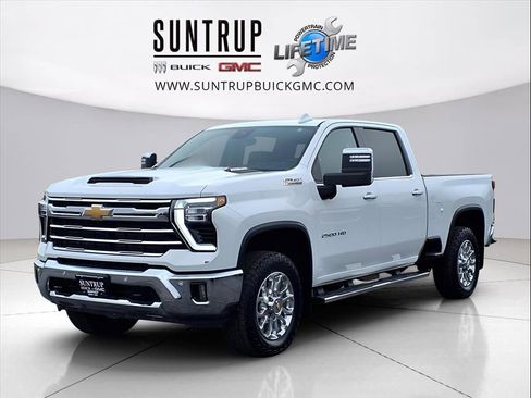 Used 2025 Chevrolet Silverado 2500 LTZ w/ LTZ Premium Package image 29