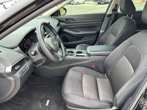 Used 2024 Nissan Altima 2.5 S FWD image 22
