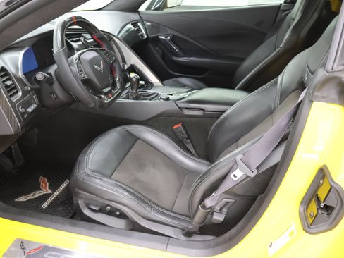 Used 2014 Chevrolet Corvette Stingray Convertible w/ 3LT Preferred Equipment Group RWD image 7