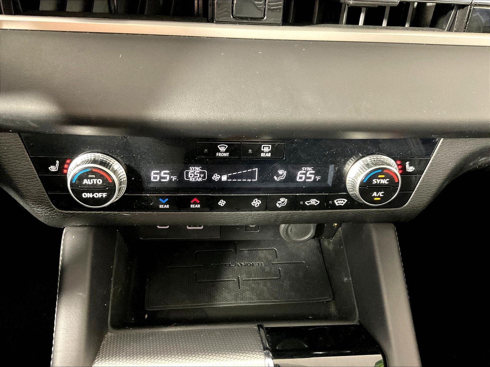 Used 2023 Mitsubishi Outlander SEL AWD/4WD image 37
