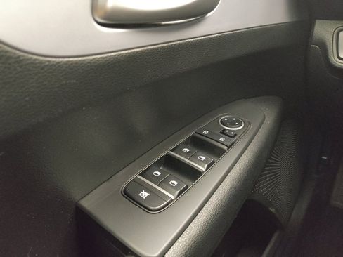 Used 2024 Kia Forte LXS image 27