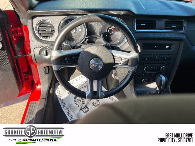 Used 2014 Ford Mustang Convertible RWD image 21