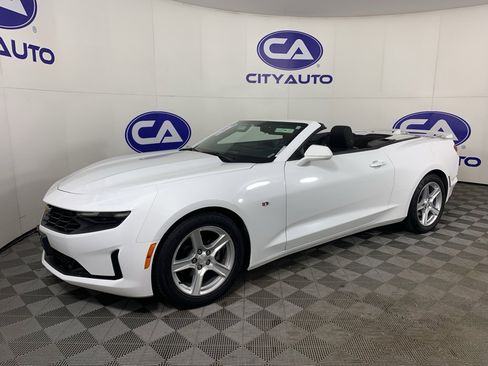 Used 2020 Chevrolet Camaro LT image 41