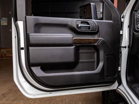 Used 2022 GMC Sierra 2500 SLE w/ SLE Convenience Package image 32