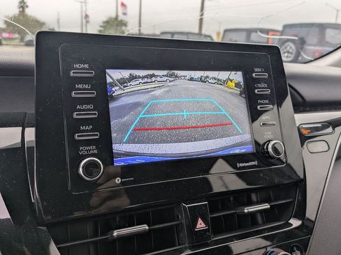 Used 2022 Toyota Camry SE image 23