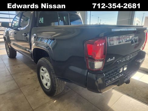 Used 2022 Toyota Tacoma SR image 7
