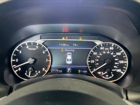 Used 2025 Nissan Altima 2.5 SV AWD/4WD image 7
