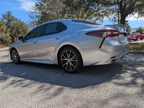 Used 2024 Toyota Camry SE w/ Audio Upgrade Package image 6