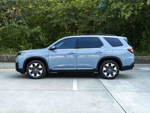 Used 2026 Honda Pilot Elite image 6