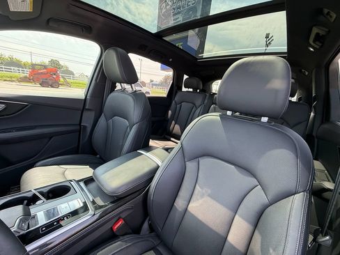 Used 2025 Audi Q7 3.0T Prestige AWD/4WD image 13