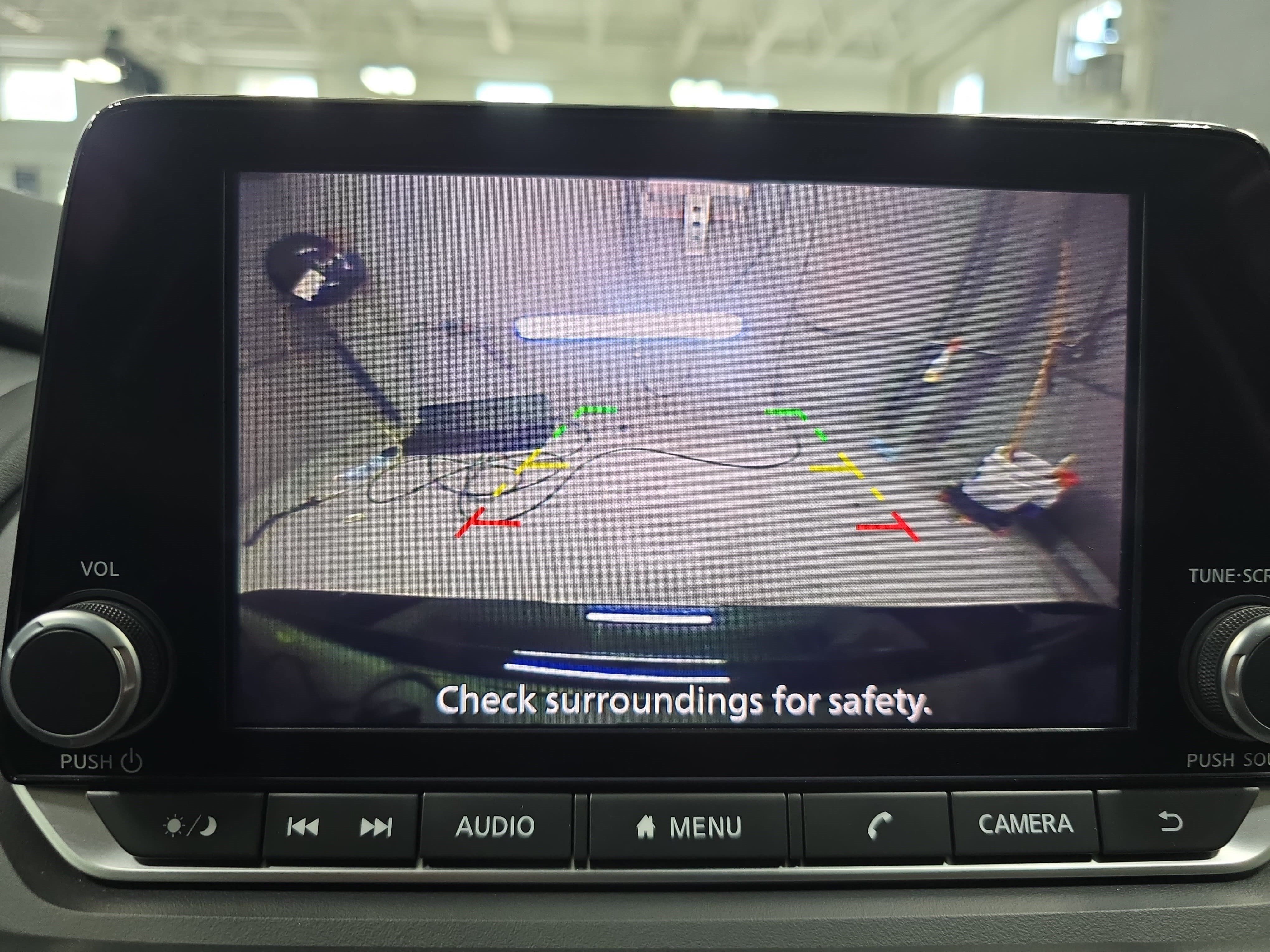Used 2025 Nissan Rogue S AWD/4WD image 21
