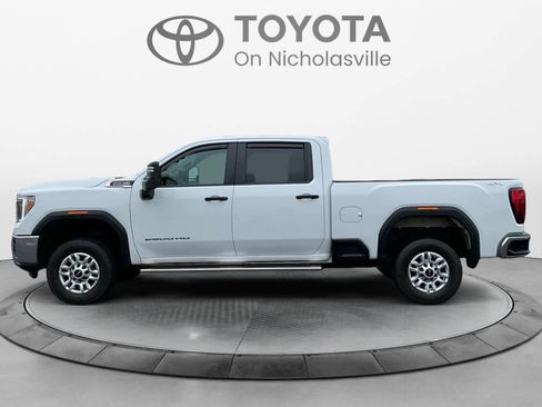 Used 2023 GMC Sierra 2500 Pro w/ Gooseneck/5TH Wheel Package image 3