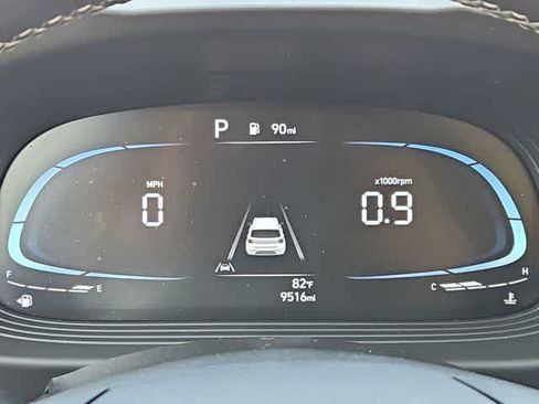 Used 2024 Hyundai Venue SEL FWD image 28