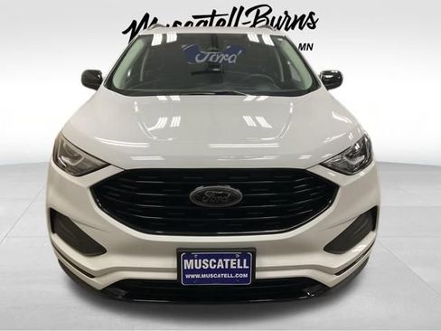 Used 2022 Ford Edge SE w/ Black Appearance Package AWD/4WD image 2
