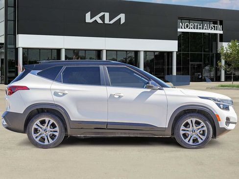 Certified 2022 Kia Seltos S image 7