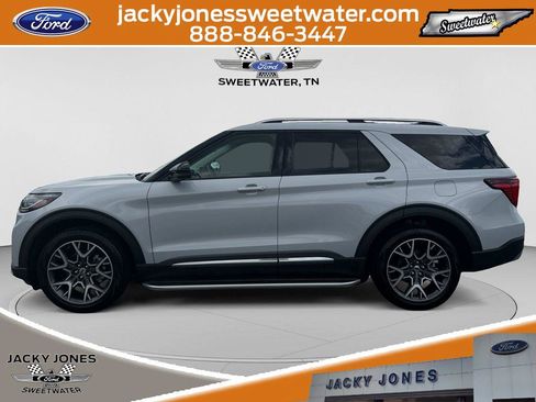 Certified 2025 Ford Explorer Platinum w/ Ultimate Package AWD/4WD image 2