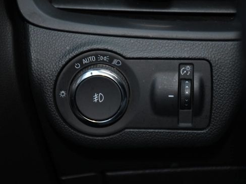 Used 2017 Buick Envision Essence FWD image 30