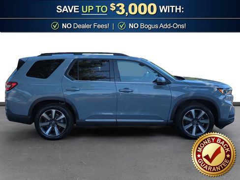 Used 2025 Honda Pilot Touring image 8