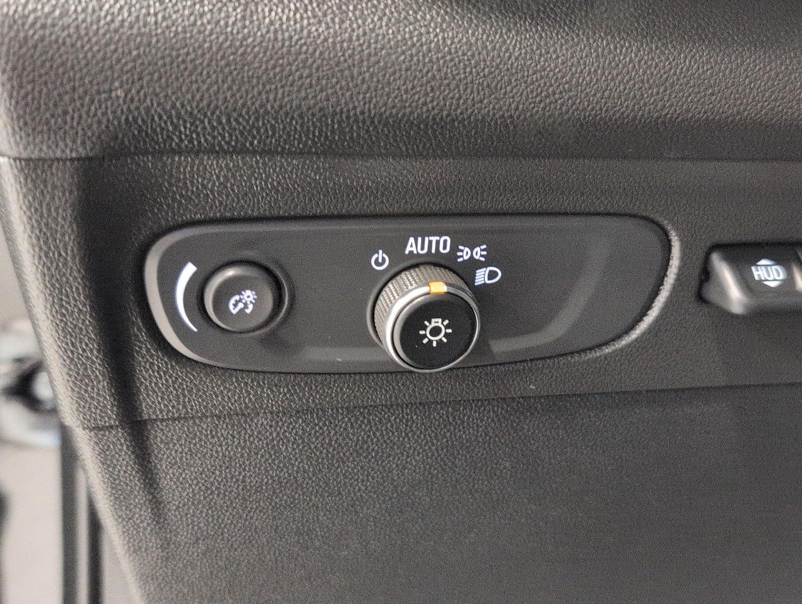 Used 2023 Buick Envision Avenir AWD/4WD image 11