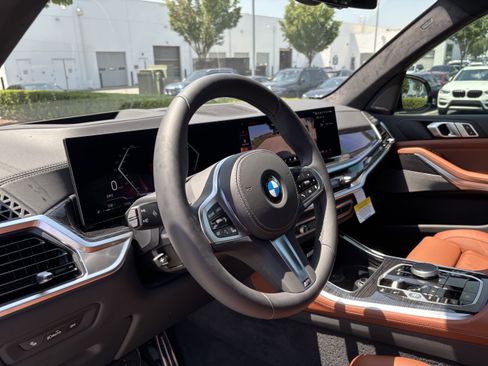 New 2026 BMW X5 xDrive40i w/ M Sport Package AWD/4WD image 16
