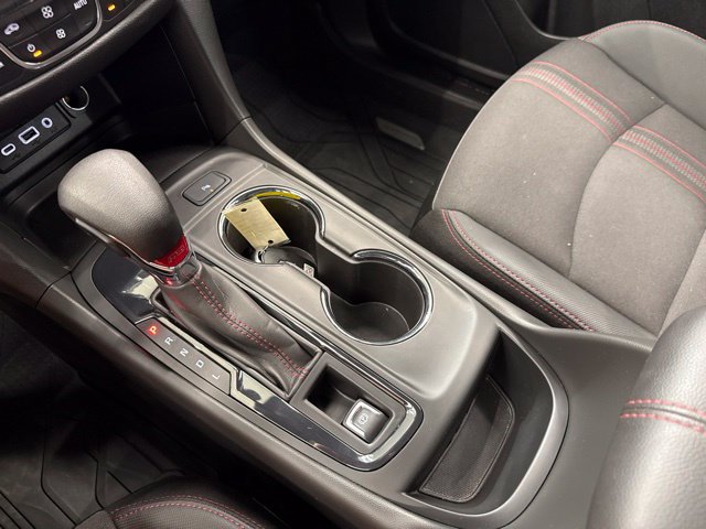 Used 2023 Chevrolet Equinox RS FWD image 30