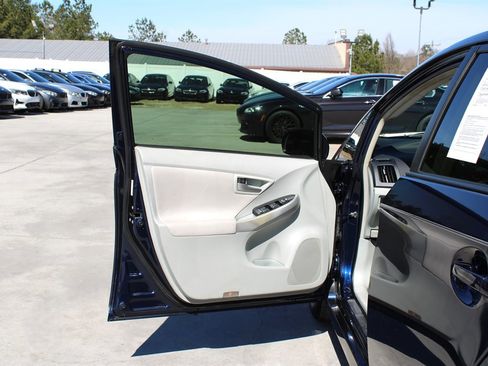 Used 2015 Toyota Prius Two image 26