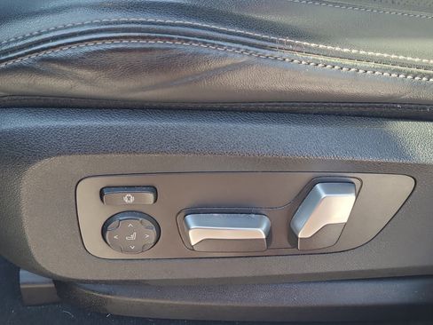 Used 2023 BMW X5 xDrive40i image 12