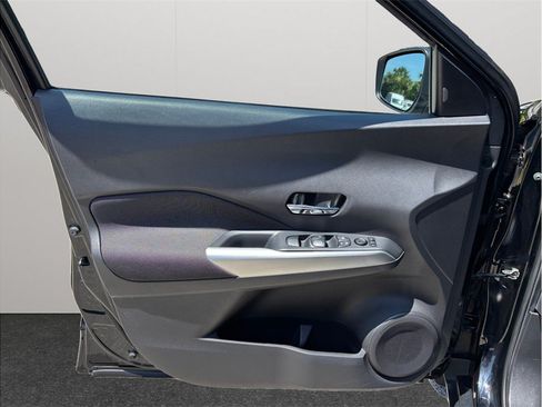Used 2020 Nissan Kicks SV FWD image 18