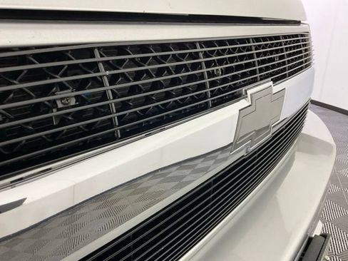 Used 2023 Chevrolet Express 2500 RWD image 9