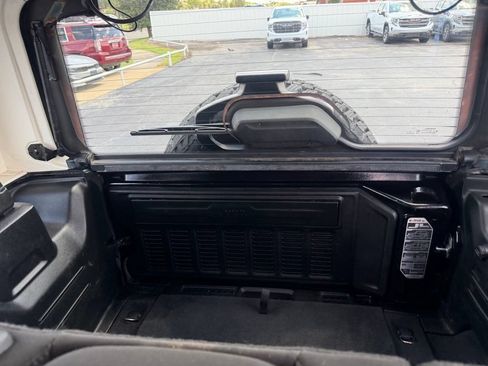 Used 2018 Jeep Wrangler Unlimited Sport S AWD/4WD image 24