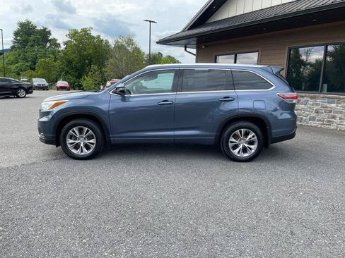 Used 2015 Toyota Highlander XLE AWD/4WD image 3