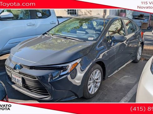 Used 2025 Toyota Corolla LE w/ LE Premium Package FWD image 1