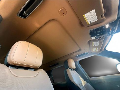 Used 2024 Land Rover Range Rover Sport Dynamic SE image 17