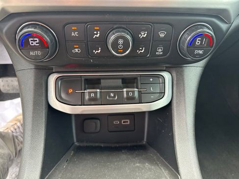 Used 2021 GMC Acadia SLE w/ Elevation Edition FWD image 12