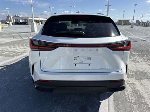 Certified 2025 Lexus NX 250 FWD w/ Towing Package (2000 Lbs) image 23