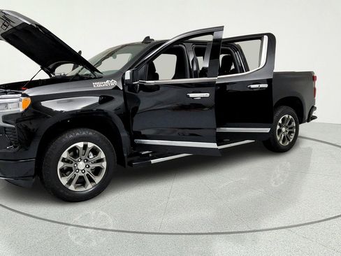 Used 2023 Chevrolet Silverado 1500 High Country AWD/4WD image 9