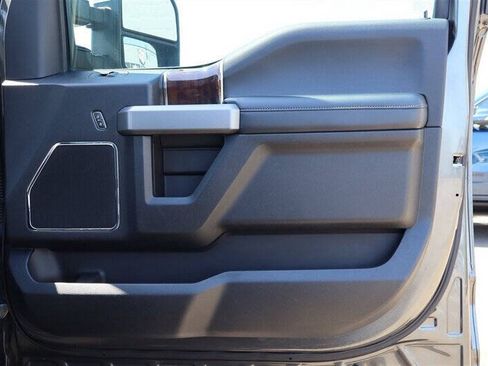 Used 2017 Ford F350 Platinum w/ Platinum Ultimate Package AWD/4WD image 34