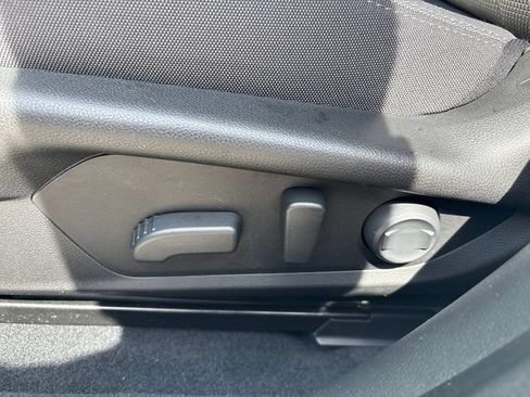 Certified 2024 Subaru Crosstrek 2.0i Premium AWD/4WD image 38