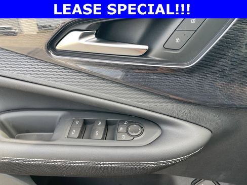 New 2024 Chevrolet Blazer EV LT image 27