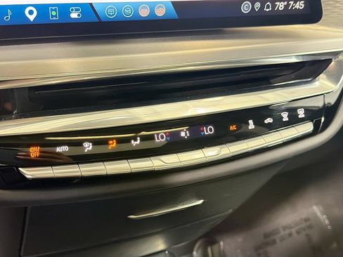 Used 2025 Cadillac Lyriq Luxury w/ LPO, Floor Liner Package AWD/4WD image 18