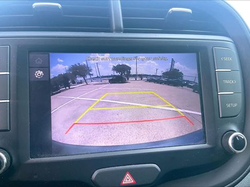 Certified 2023 Kia Soul LX FWD image 24