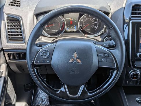 Used 2025 Mitsubishi Outlander Sport SE AWD/4WD image 16