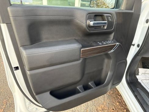 Used 2020 Chevrolet Silverado 1500 LT w/ All-Star Edition image 10