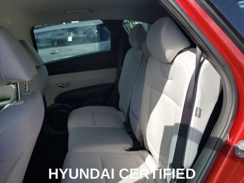 Certified 2025 Hyundai Tucson SE FWD image 25