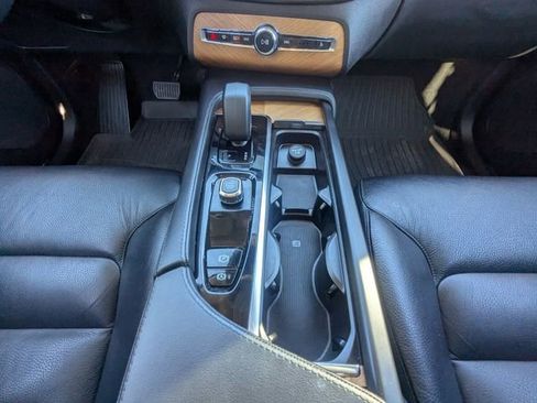 Certified 2023 Volvo XC90 B5 Plus w/ Protection Package Premier image 25