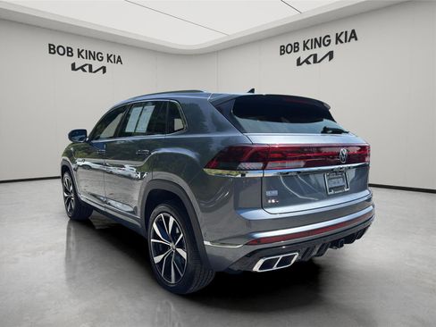 Used 2025 Volkswagen Atlas Cross Sport SEL Premium R-Line image 3