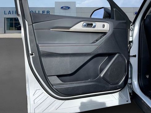 New 2026 Ford Explorer Active image 25